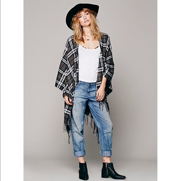 Free People Accessories - Free People Blanket Shawl Crochet Fringe